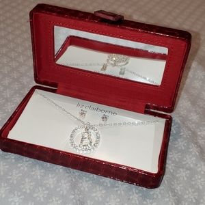 B Necklace Gift Set